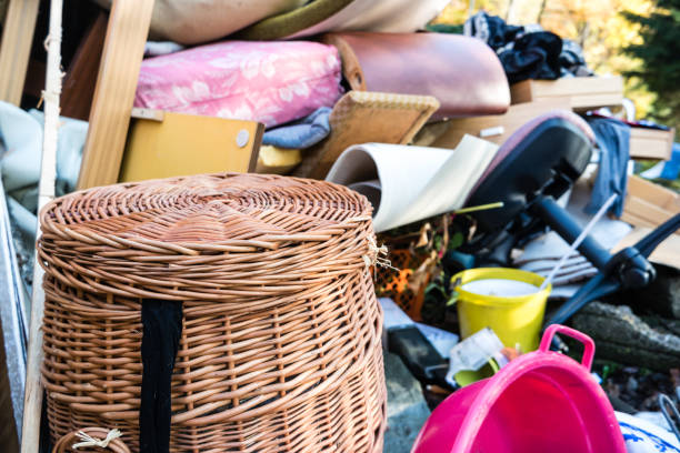 Best Estate Cleanout Services  in Chalfant, CA